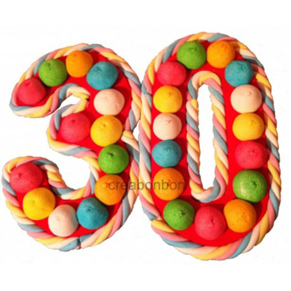 gâteau de bonbons 2 chiffres pour anniversaire